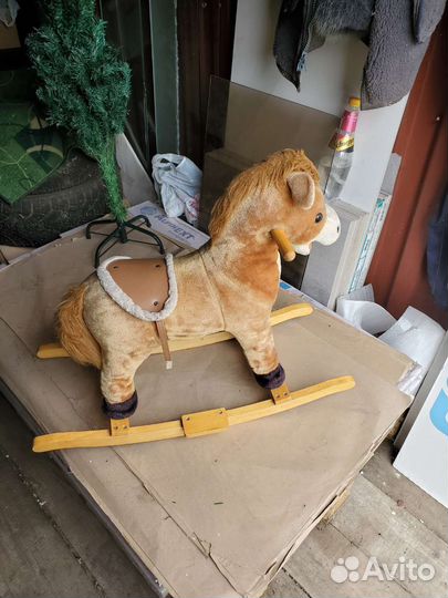 Качалка лошадь