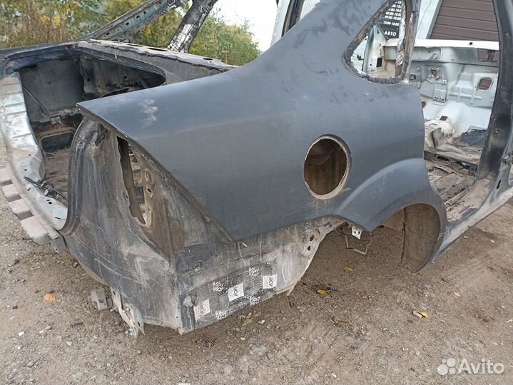 Крыло заднее правое (Ford Focus)