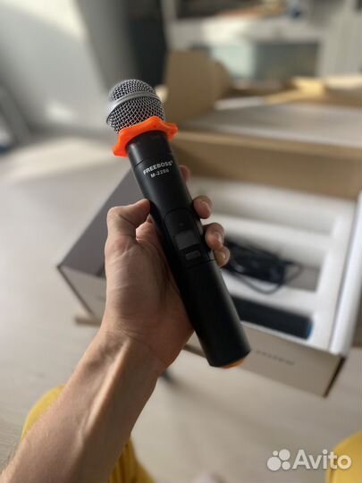 Беспроводные микрофоны FreeBoss