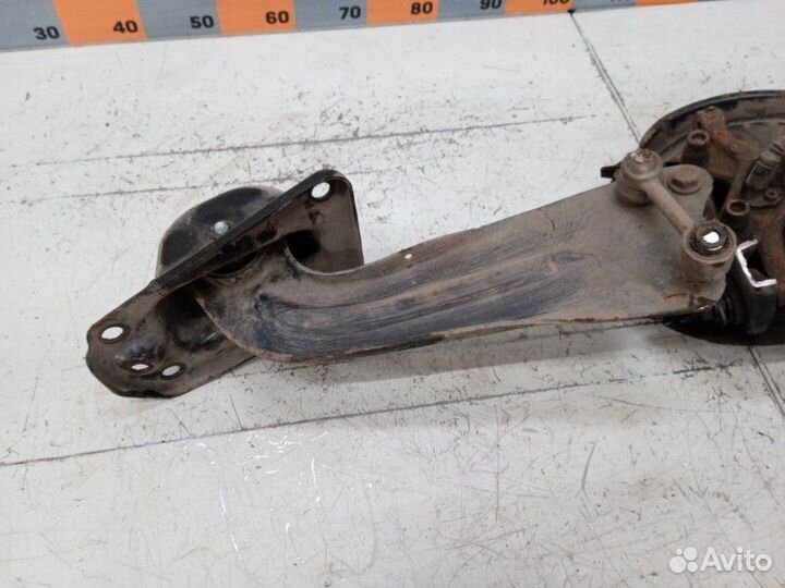 Кулак поворотный задний правый Volkswagen Golf MK5