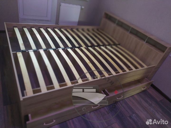 Кровать двуспальная