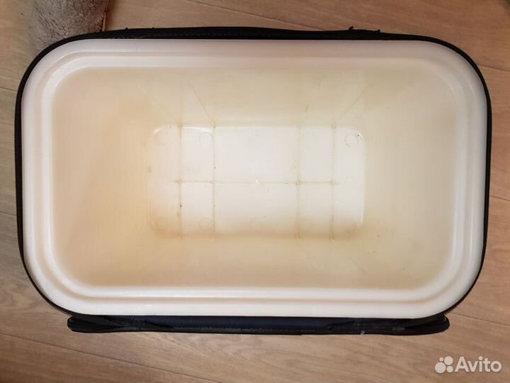 Изотермический контейнер или сумка-холодильник