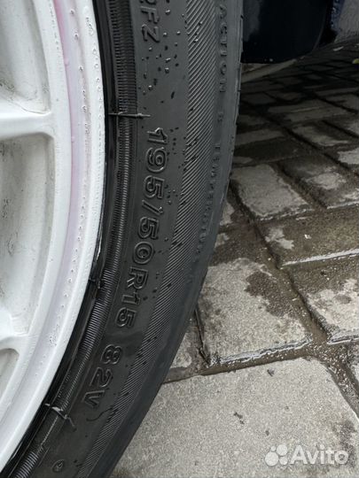 Bridgestone MY-02 Sporty Style 195/50 R15