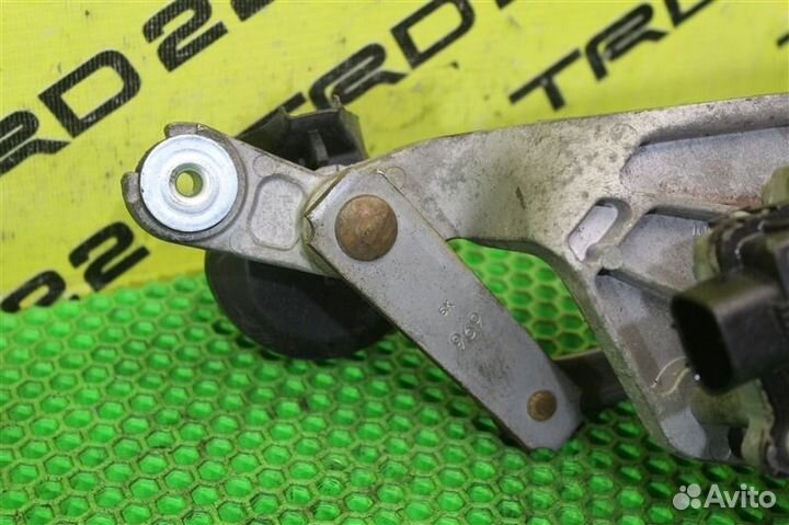 Мотор стеклоочистителя передний Toyota Ractis