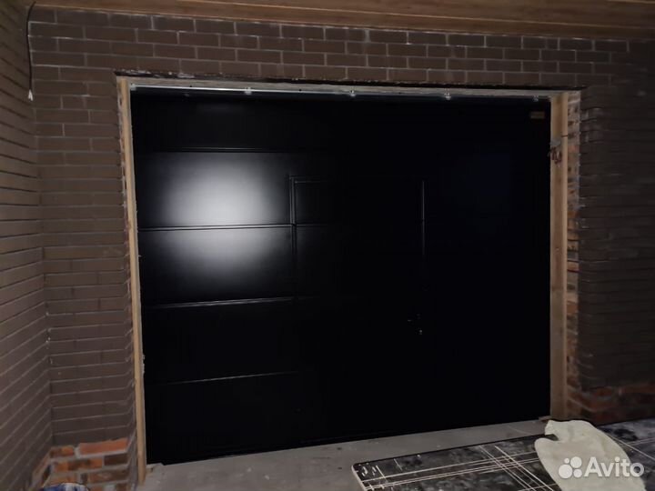 Секционные ворота