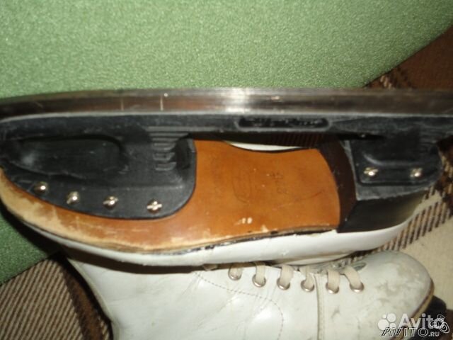 Продам коньки