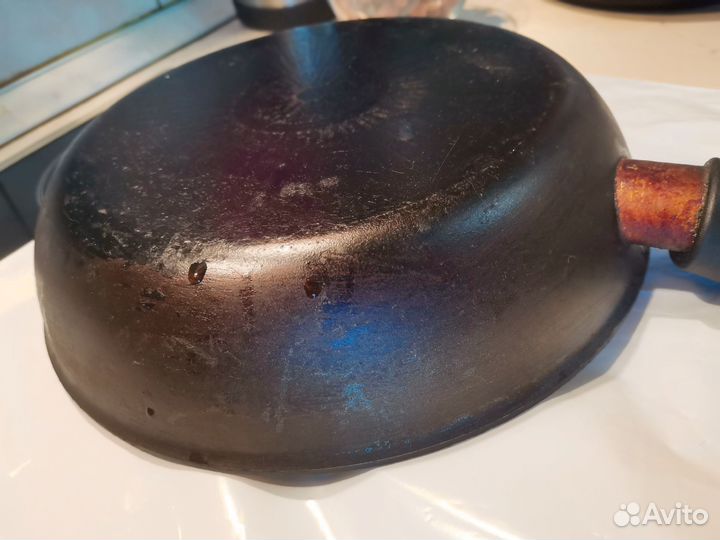 Сковора 2 шт 24 и 26см бу