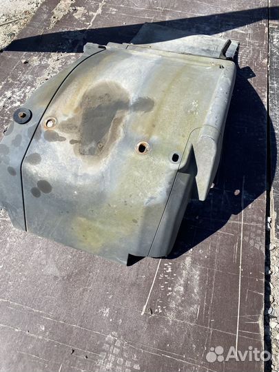 Крыло переднее левое задняя часть iveco