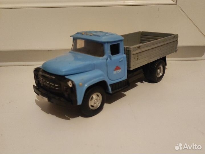 Модель грузовика