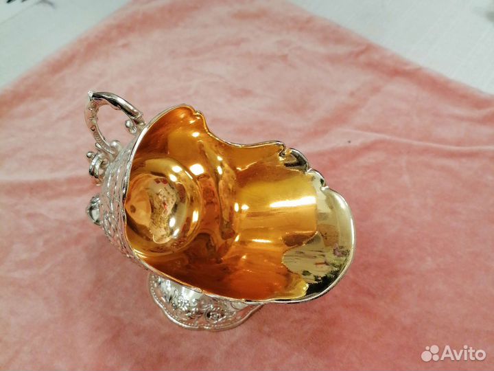 Антикварная сахарница