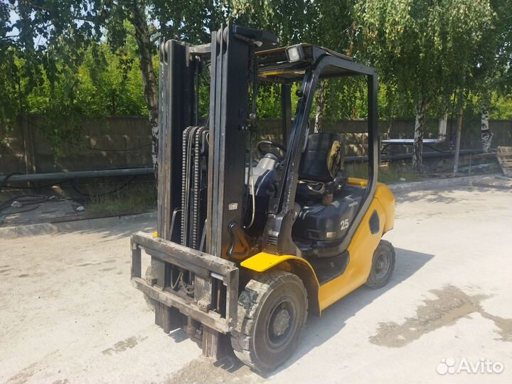 Вилочный погрузчик Komatsu FD25T-17, 2016