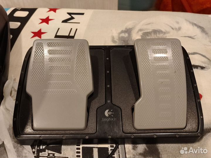 Игровой руль logitech