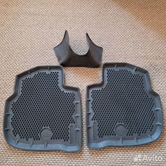 Комплект ковриков в салон Delform Premium