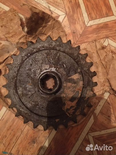 Звездочка на редуктор мотороллер муравей СССР