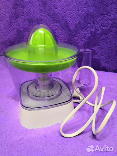 Соковыжималка Scarlett SC-JE50C05