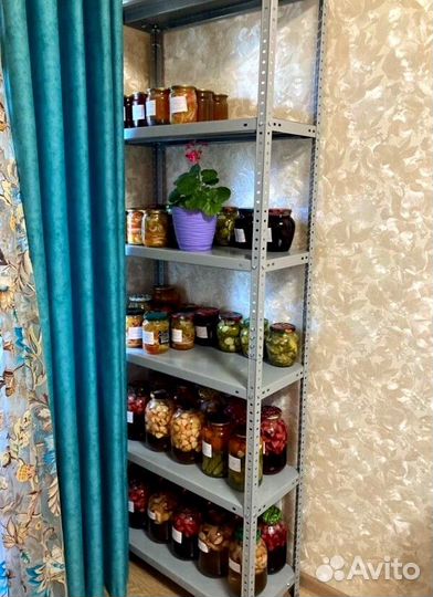 Стеллаж для инвентаря