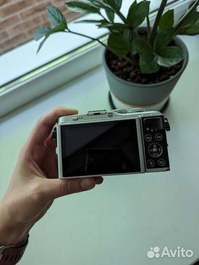 Фотоаппарат Olympus Pen E-PL9 kit14-42mm f/3.5-5.6