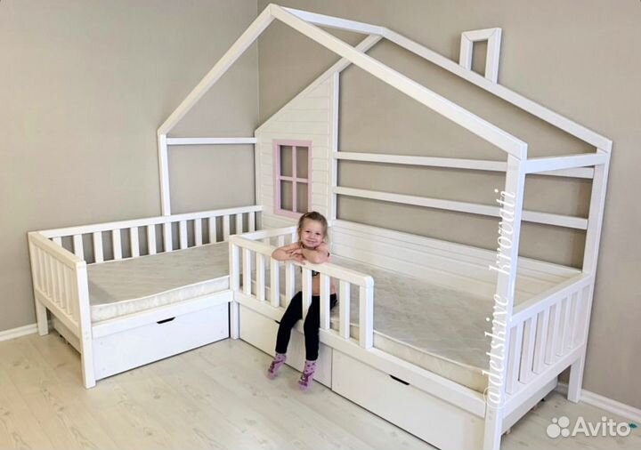 Детская кровать домик угловая