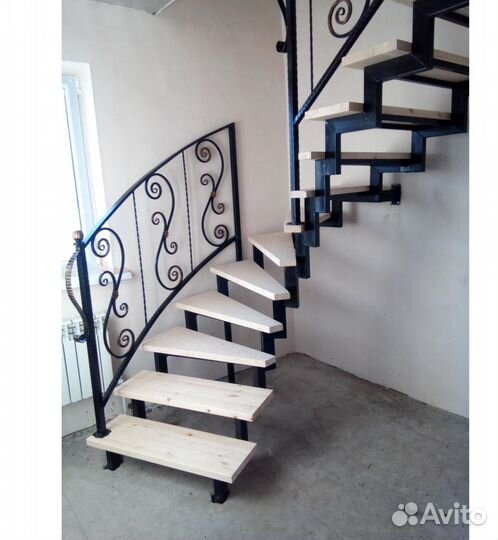 Лестница металлическая для дома и дачи