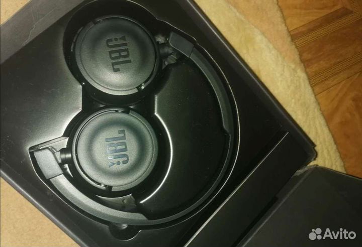 Наушники JBL