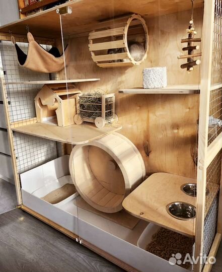 Витрина для шиншилл и др. животных с наполнением
