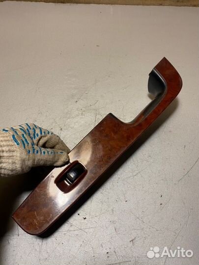 Кнопка стеклоподъемника передняя правая Hyundai