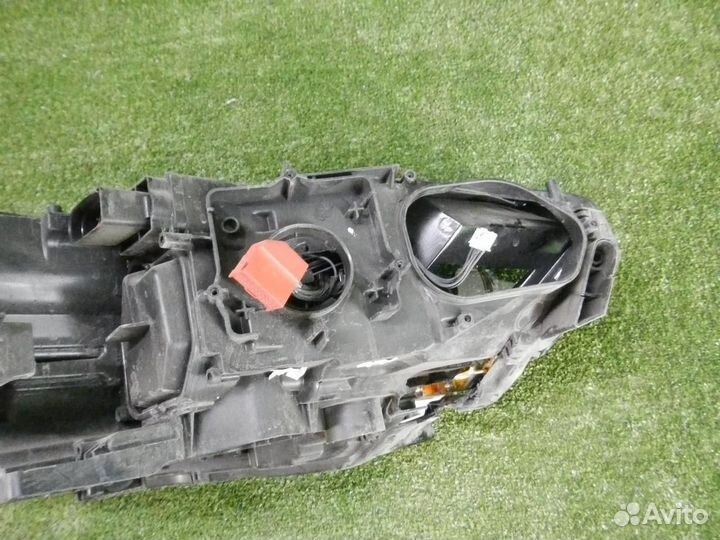 Фара левая Volkswagen Passat