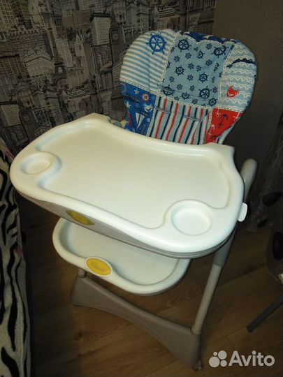 Стульчик для кормления