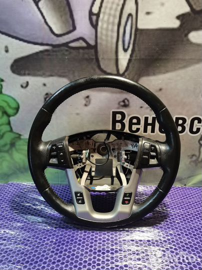 Б/У Руль Kia Sorento II (2009—2012) 561302p000