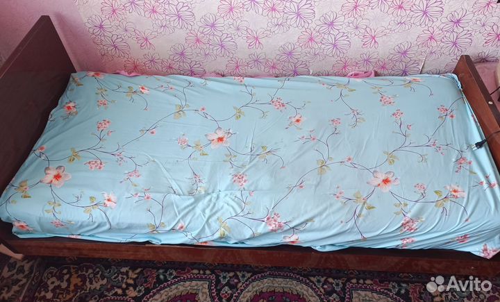 Кровать односпальная с матрасом детская