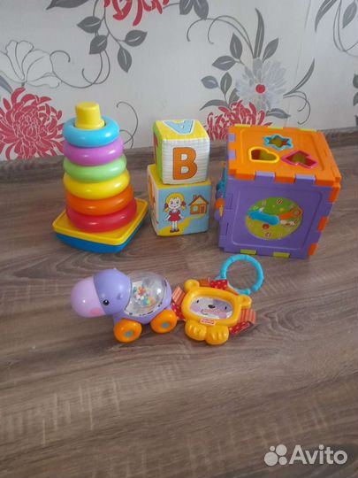 Развивающие игрушки