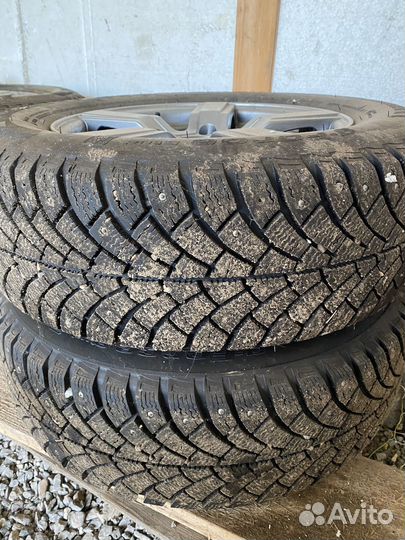 Bfgoodrich G-Force Stud 215/65 R16