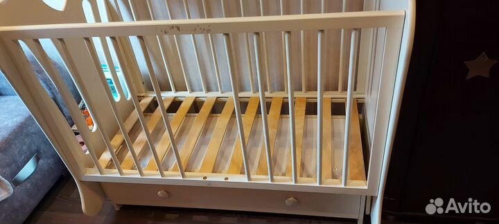 Детская кровать+стульчик для кормления+матрас