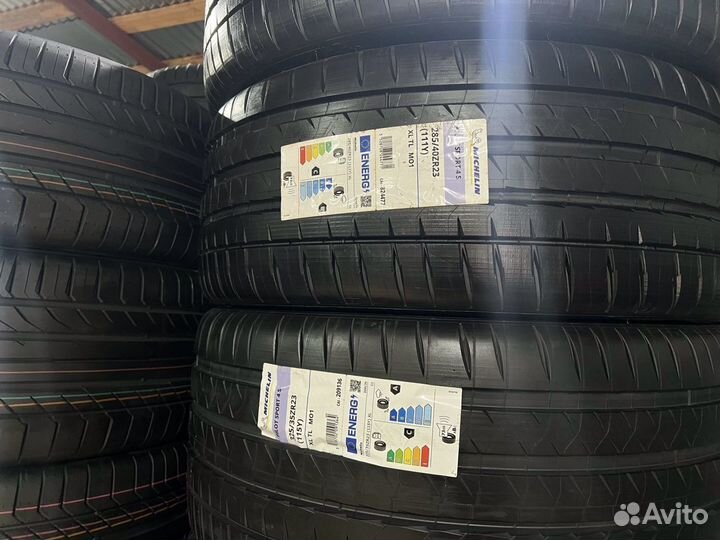 Michelin Pilot Sport 4 S 285/40 R23 и 325/35 R23