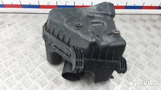 Корпус воздушного фильтра toyota auris E150 (IUK13