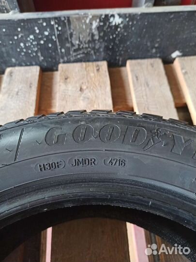 Goodyear Vector 4Seasons Gen-2 205/55 R16