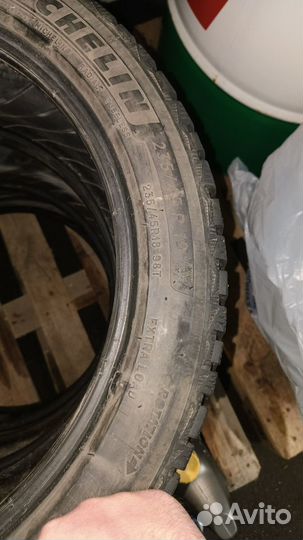 Michelin X-Ice North 4 235/45 R18 98T