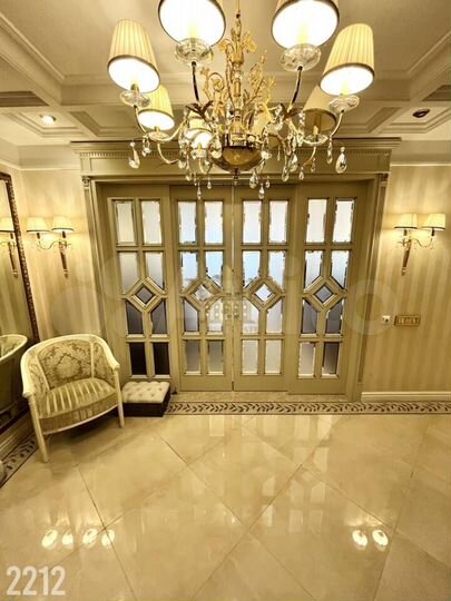 3-к. квартира, 130,9 м², 9/18 эт.