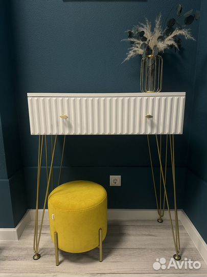 Продам тумбу и пуф