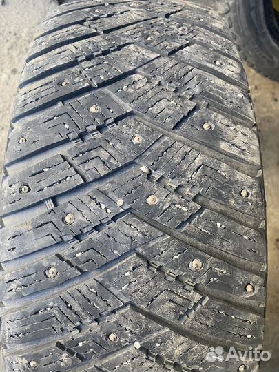 Goodyear UltraGrip Ice Arctic SUV 235/55 R19 105T