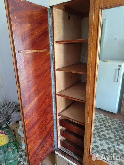 Шифоньер старинный