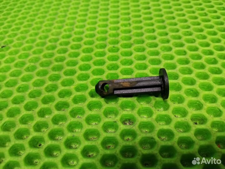 Крепление подножки на коляску Yoya