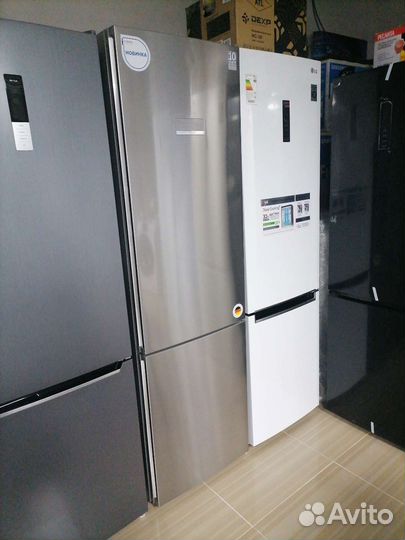 Новый холодильник bosch No Frost серый