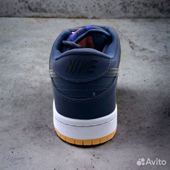 Кроссовки Nike SB Dunk Low Navy Black Gum