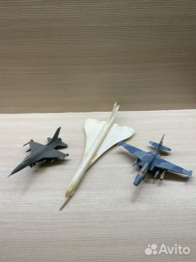 Модели самолётов. Собранные