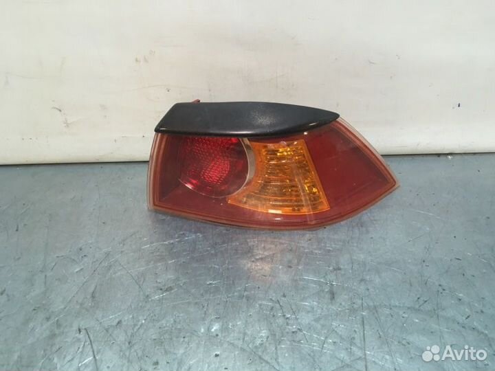 Фонарь задний задний правый Mitsubishi Lancer 10