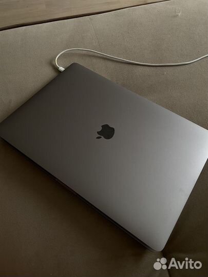 Apple MacBook Pro