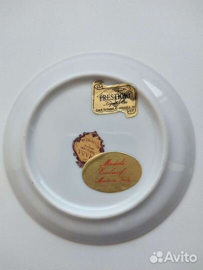 Тарелочка фарфоровая