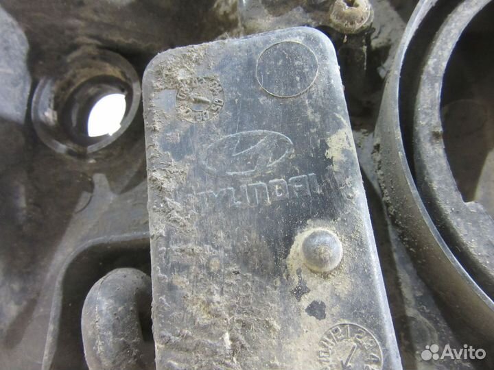 Фара левая Hyundai Starex H1