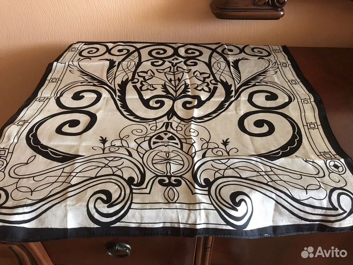 Шейный женский платок 50х50см натур. Шелк